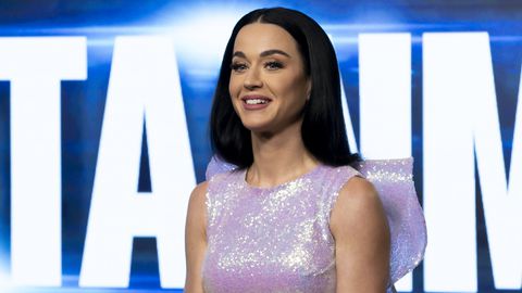 Поп звездата изглежда сложи край на спекулациите около връзката си