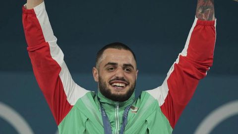 Във време когато някои елитни спортисти избират чужди федерации заради