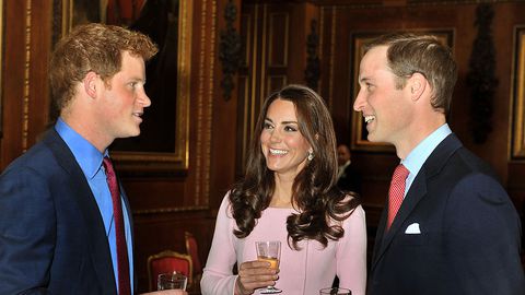 Близката връзка между принц Хари и Кейт Мидълтън отново е