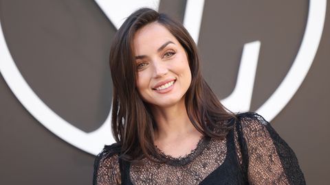 Изглежда че холивудската актриса бързо е превъзмогнала раздялата си с