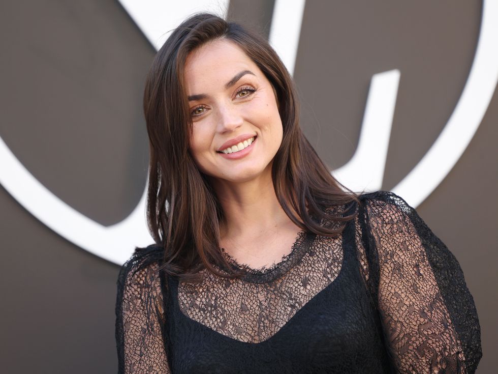 След раздялата с Том Круз: Ана де Армас в компанията на нов мъж (Снимки)