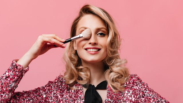 Жена, грим