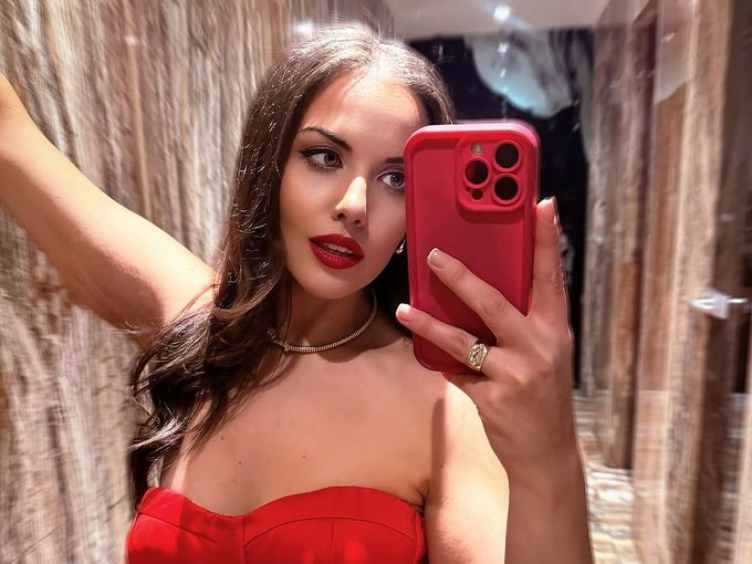 Веселка от "Биг Брадър" за 26-ия си рожден ден: Аз съм вашето патенце, което плавно и спокойно се превръща в бял лебед