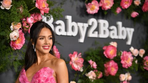 Най накрая стана ясно кой е новият мъж до Джесика Алба