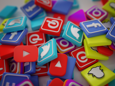 Забрана на социалните мрежи за деца под 15 години: Възможно ли е?