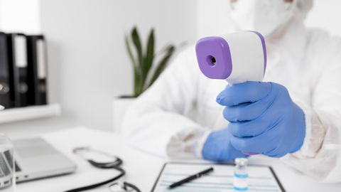 Майка и бебето ѝ настанени в Инфекциозна болница с COVID 19