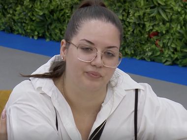 120 килограма, къси поли и никакви извинения: Защо Веселка не се страхува да бъде себе си