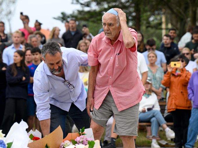 Кайли Миноуг наруши мълчанието след масовата стрелба на плажа Бонди