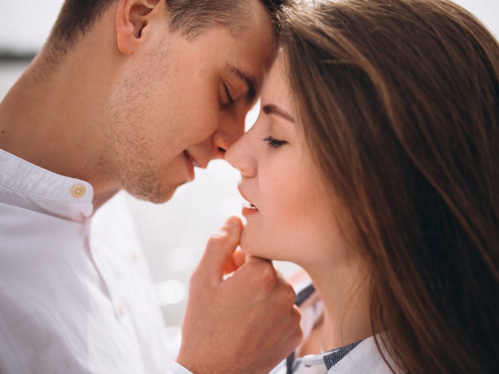 Защо след време „се изгубва“ сексът във връзката? Къде пропада?