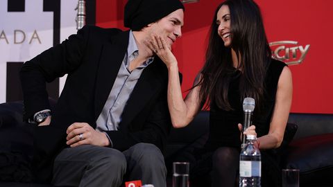 Повече от десетилетие след разпада на брака им направи рядък