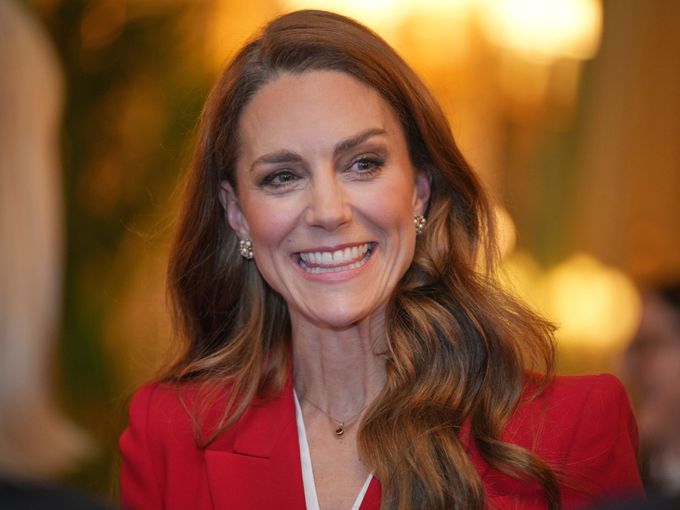 Кейт Мидълтън свали годежния си пръстен: Причината е наистина трогателна