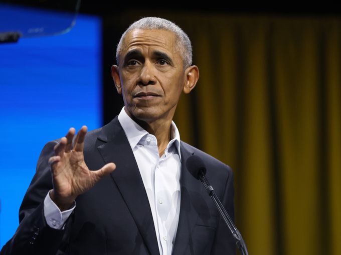 Барак Обама със сензационно изявление: Извънземните са реални, но има неща, които не мога да кажа в ефир (Видео)