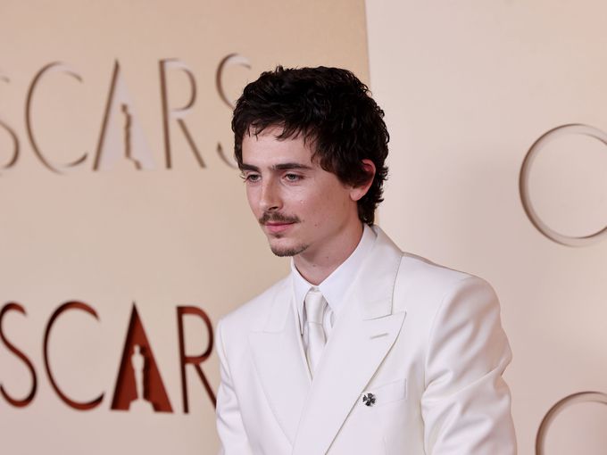 Заради глупав коментар: Тимъти Шаламе остана без "Оскар" за сметка на Майкъл Б. Джордан