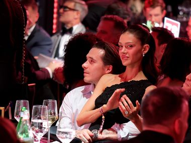 Бруклин Бекъм се събра с кръстника си Елтън Джон на фона на семейната вражда с родителите си