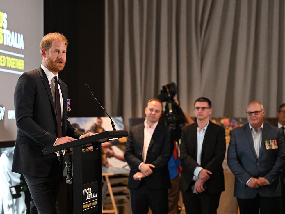 Принц Хари: „Това уби майка ми“ – откровена изповед за кралския живот, загубата и свободата