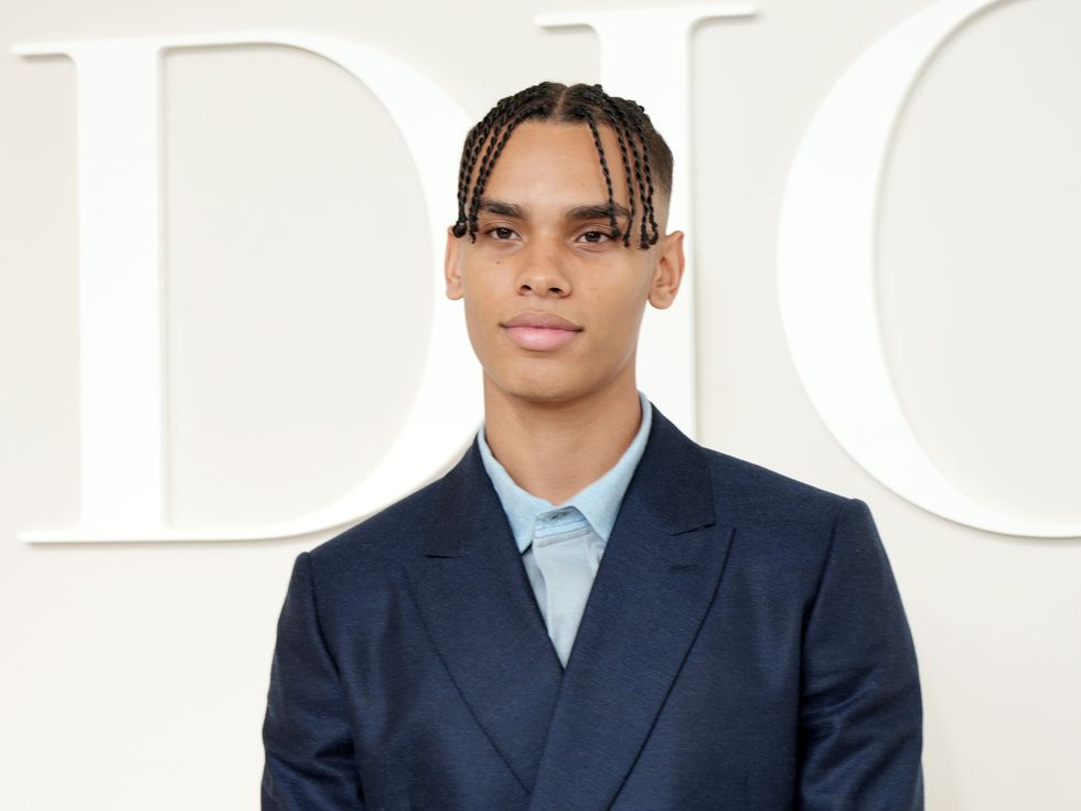 Роден в сянка: Защо 20-годишният таен извънбрачен син на принца на Монако няма право да наследи трона (Снимки)