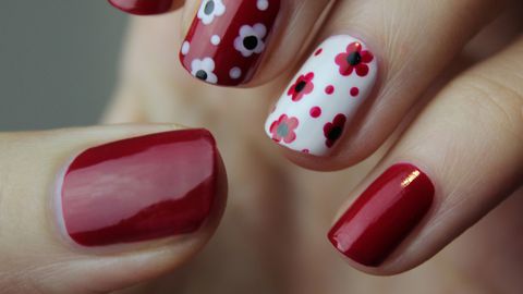 Съществува стереотип че изисканите жени никога не си правят ярък