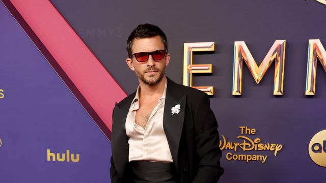 Джонатан Бейли в Giorgio Armani; Снимка: Getty Images