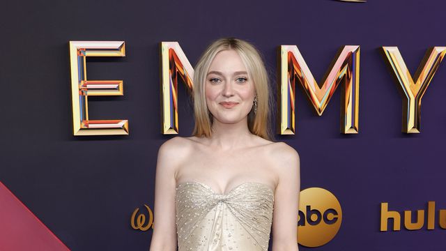 Дакота Фанинг в Armani Privé; Снимка: Getty Images
