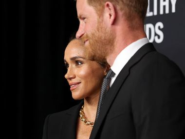Никой не може да се справи с тях: 11-ият говорител на Меган Маркъл и принц Хари напуска след по-малко от година