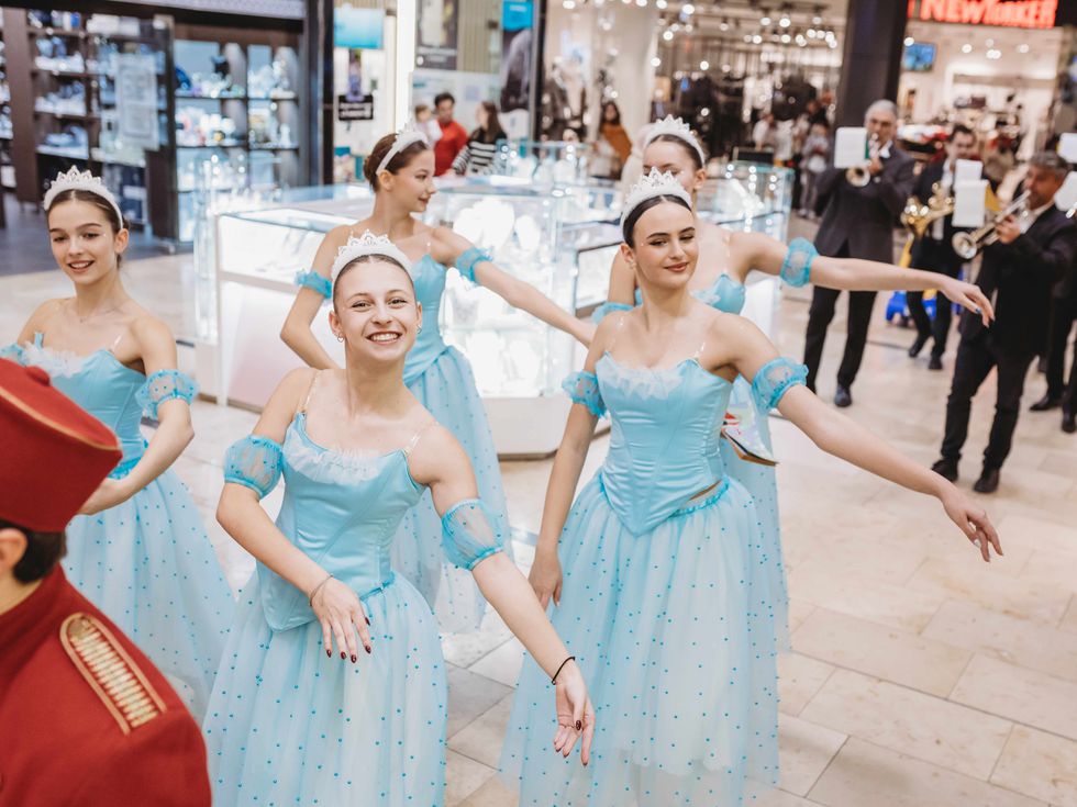 Коледа като по филмите в Сердика Център