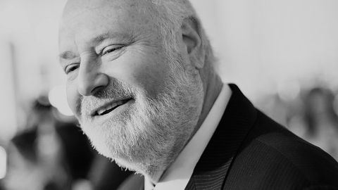 Седмицата започна с шокиращата новина за внезапната смърт на режисьора