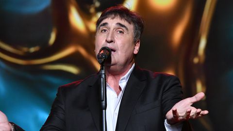 Веселин Маринов през сълзи разказа за детството си в ефира