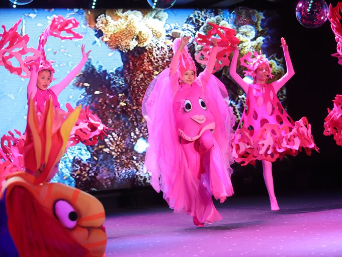 С подкрепата на Пощенска банка „Бон-бон мюзик“ представя спектакъла „Вълшебната корона“