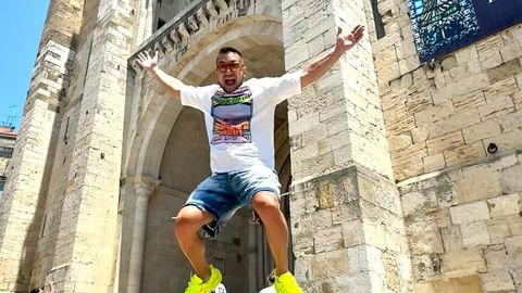 Фънки се оказа първият приятел извън семейството който успя да