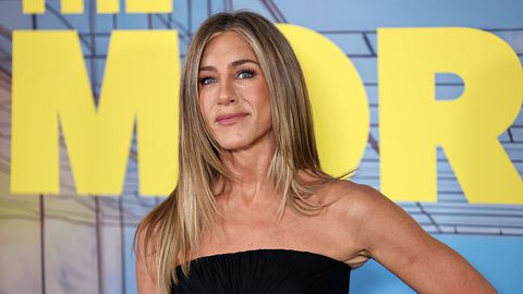 Дженифър Анистън тихомълком подготвя празненство което близки до нея описват