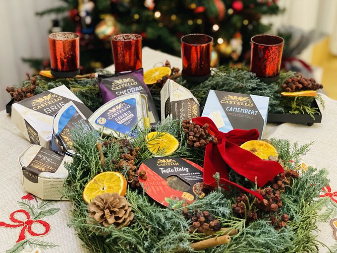 Има ли нещо по-приказно от споделянето на дъска за сирене с приятели и близки по Коледа?