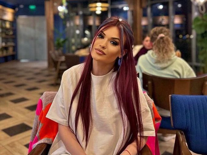 Предадена след славата? Яница от "Един за друг" се завръща в "Ергенът" с разбито сърце и големи очаквания (Видео)