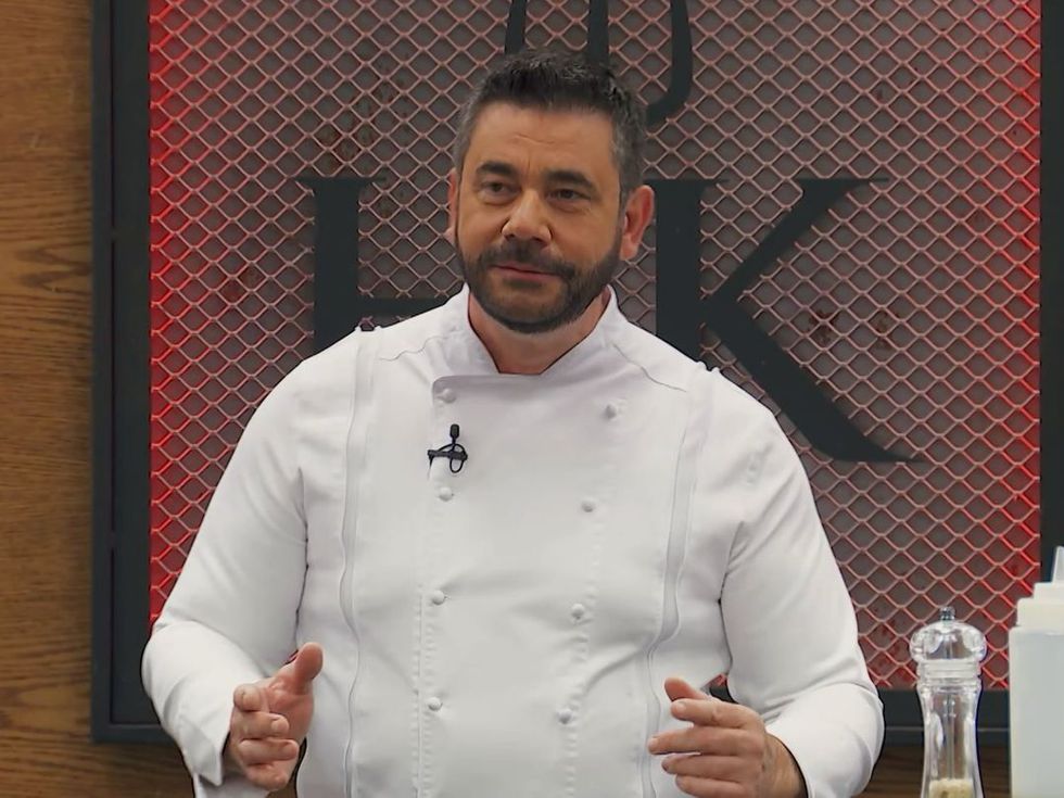 Шеф Ангелов с брилянтна имитация на Нора Недкова в „Хелс Китчън“