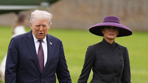 55 годишната първа дама на САЩ се появи на официалното посещение