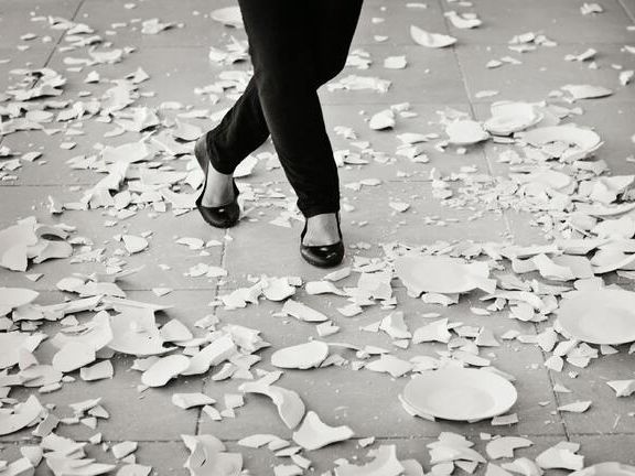 „Опа": Истината за чупенето на чинии, която гърците крият от туристите