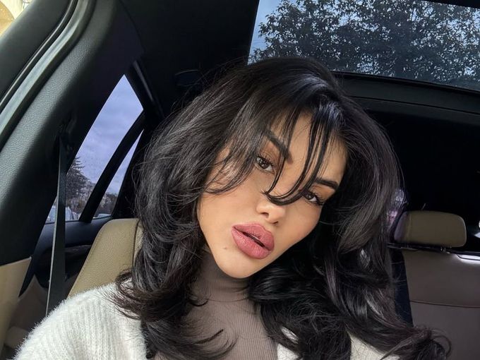 Пламена от „Ергенът“ с изненадващ отговор на покана за абитуриентски бал