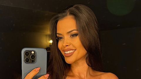 Нови кадри от почивката си в Тайланд публикува Преслава в