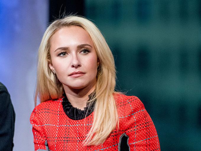 Домашно насилие, арести и забрани: Тъмната тайна, която Хейдън Панетиър е криела до последния си ден