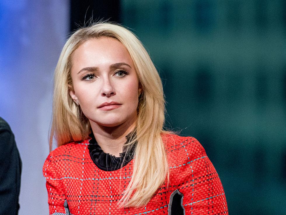 Домашно насилие, арести и забрани: Тъмната тайна, която Хейдън Панетиър е криела до последния си ден