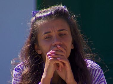 Унижава ли се Виктория в "Ергенът: Любов в рая", или това е част от стратегията ѝ?