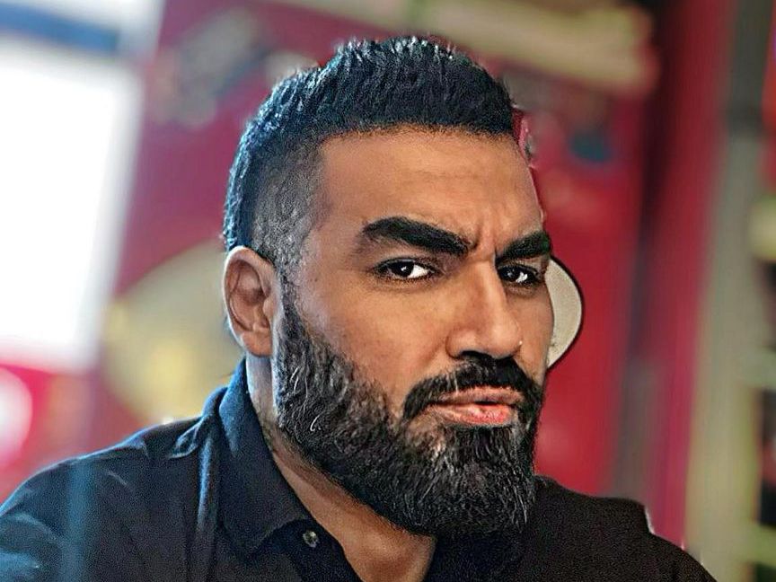 Натискат се в басейна: Азис и Атижа разгорещиха мрежата
