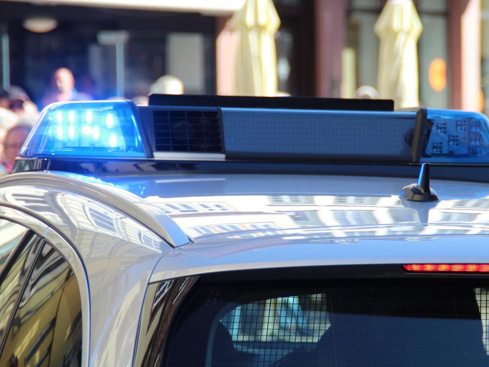 Роднина на кралското семейство се явява в съда по обвинения за удушаване