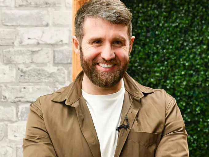 Тайната излиза наяве: Даниел Пеев-Дънди загатна коя е жената до него