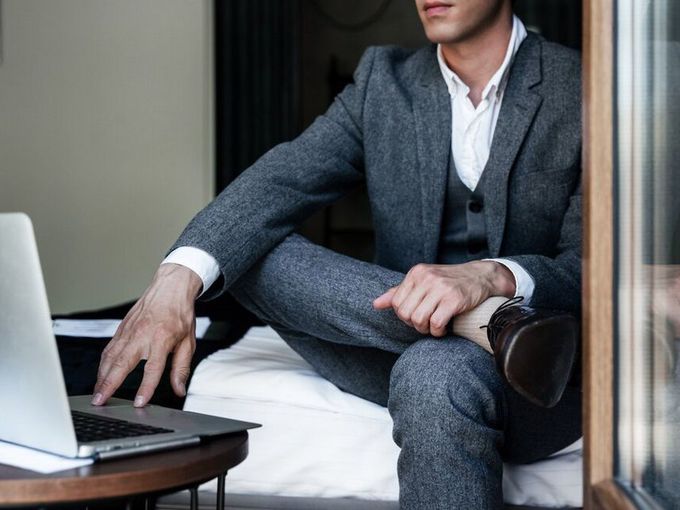 Испанската полиция арестува хакер, резервирал луксозни хотели за един цент