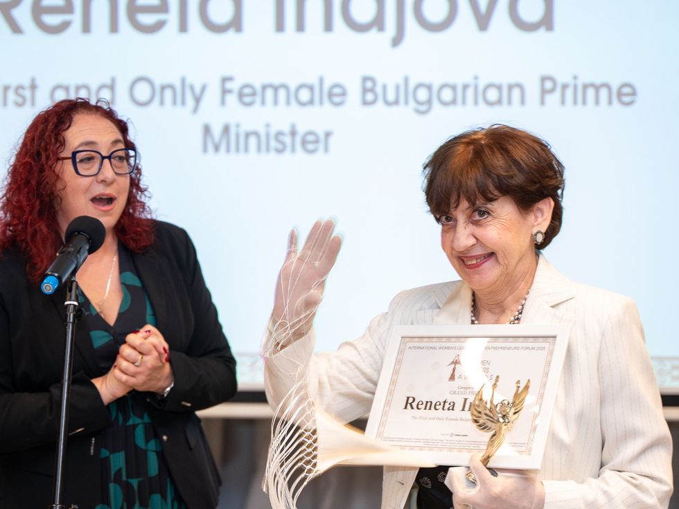 Първата жена премиер Ренета Инджова бе отличена със специална награда