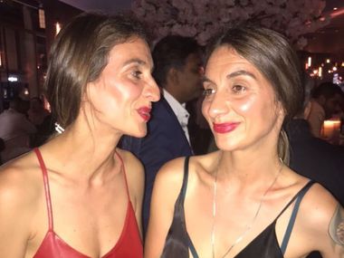 Обрат след скандалните кадри: Вяра и Надежда от "Биг Брадър" се върнаха в България – намеси се посолството в Лондон (Видео)