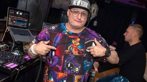Популярният български диджей Марти Джи DJ Marti G е получил