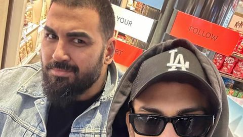 Неочакван момент на близост между две от най ярките звезди на