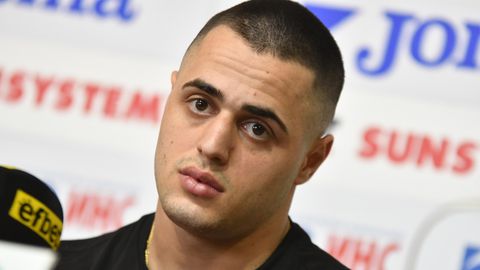 Световният рекордьор в щангите Карлос Насар има нова приятелка И