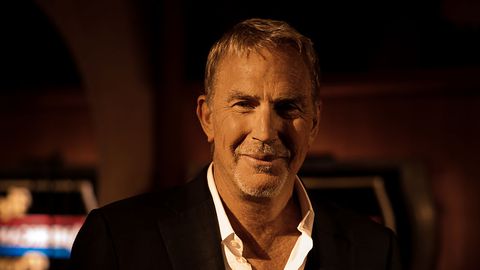 Кевин Костнър се защити яростно в съдебното дело заведено от